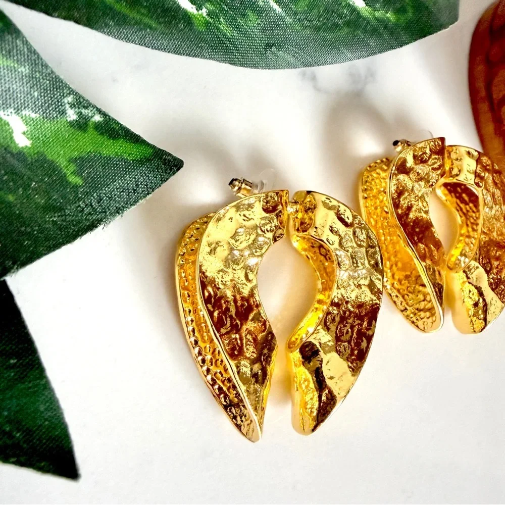2/$30🌵 Gold Tone Curved Organic Shape Earrings Double Sided Unique Jewelry NEW